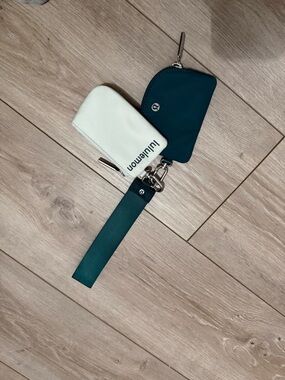 lululemon athletica Teal and White Wristlet Key Pouch Set